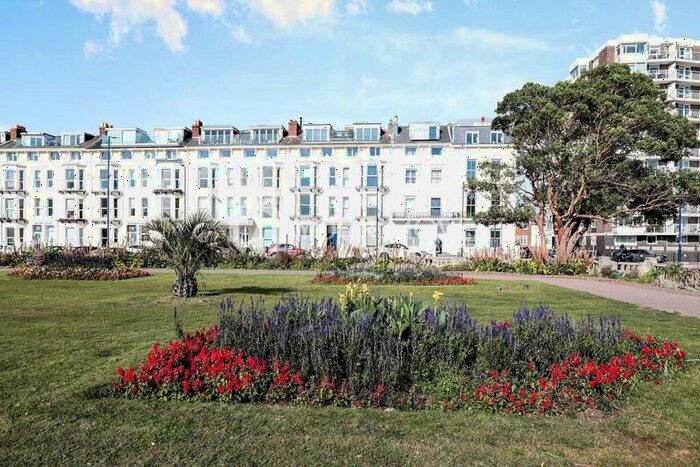 1 Bedroom Flat To Rent In South Parade, Southsea, Hampshire, PO5