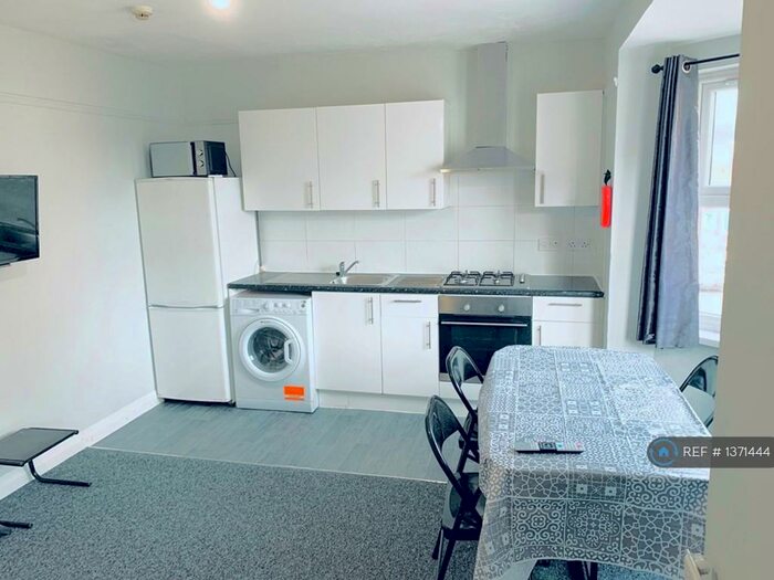 1 Bedroom Flat To Rent In Southampton Street, Reading, RG1