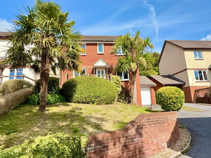 4 Bedroom Detached House For Sale In Barn Owl Close, Torquay, TQ2