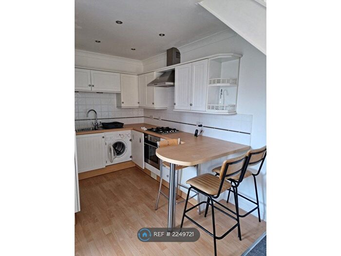 2 Bedroom Detached House To Rent In Cherbourg Road, Eastleigh, SO50