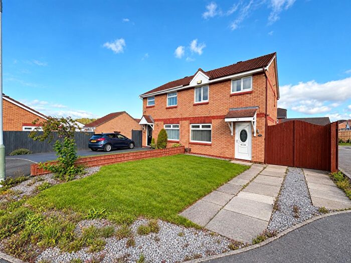 3 Bedroom Semi Detached House To Rent In Mendip Grove, Darlington, DL1