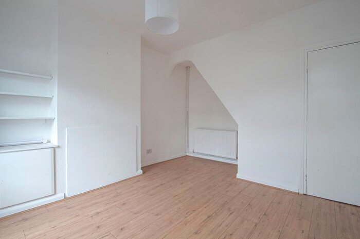 2 Bedroom Terraced House To Rent In Church Road, Bexleyheath, Kent, DA7
