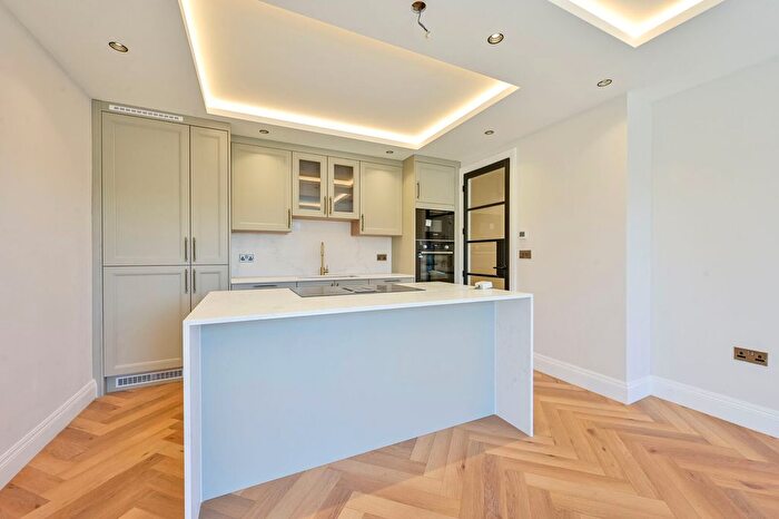 2 Bedroom Flat To Rent In Hazlewood Avenue, Morden, SM4