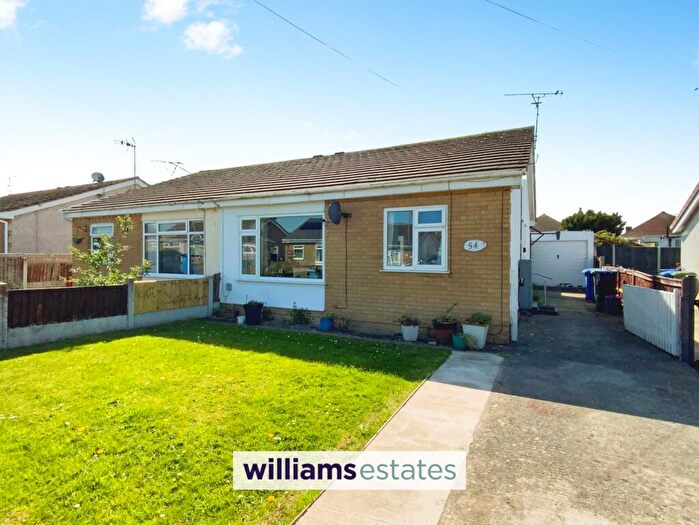 2 Bedroom Semi-Detached Bungalow For Sale In Doren Avenue, Rhyl, LL18