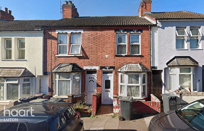 2 Bedroom Terraced House To Rent In Maple Road West, Luton, LU4