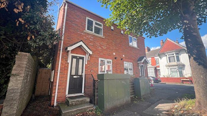 2 Bedroom Semi-Detached House For Sale In Grosvenor Street, Scunthorpe, DN15