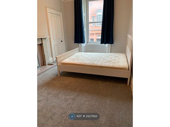 4 Bedroom Flat To Rent In Morningside Road, Edinburgh, EH10