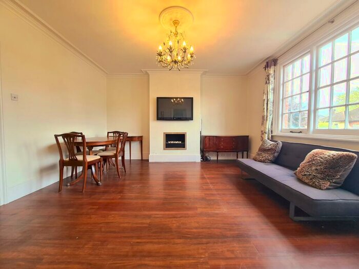 2 Bedroom Flat To Rent In Sandford Road, Bromley, BR2