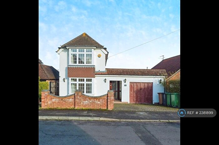 3 Bedroom Detached House To Rent In Guildford, Guildford, GU2