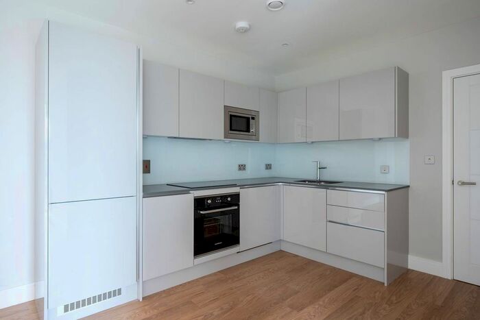 1 Bedroom Flat To Rent In Summerstown, Summerstown, London, SW17