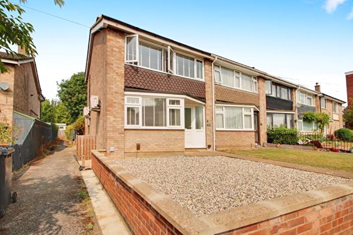 3 Bedroom End Of Terrace House To Rent In Duck Lane, Eynesbury, St. Neots, PE19