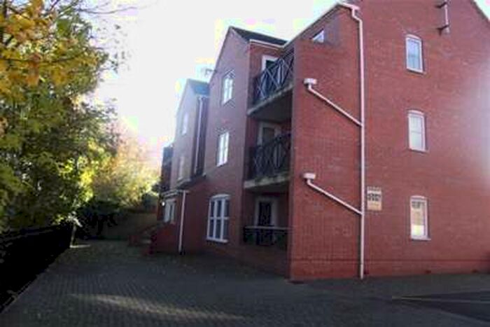 1 Bedroom Flat To Rent In Penny Hapenny Court, Atherstone, CV9