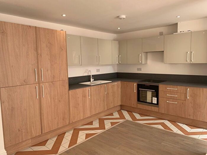 1 Bedroom Flat To Rent In Flaxman Road, London, SE5