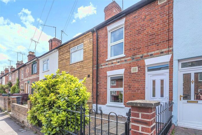 2 Bedroom Terraced House To Rent In Foxhill Road, Reading, Berkshire, RG1