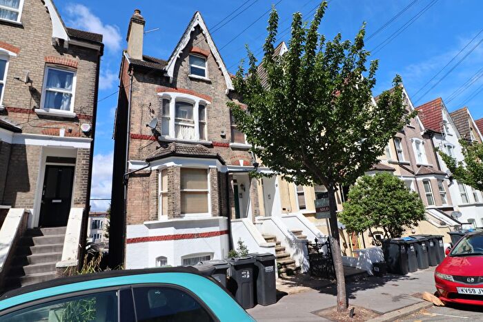 Studio To Rent In Heathfield Road, Croydon, CR0