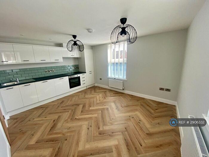 2 Bedroom Flat To Rent In Eaves Lane, Chorley, PR6