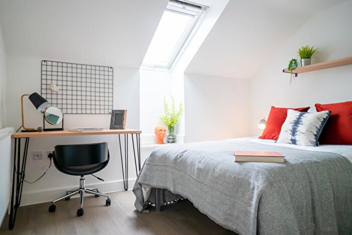 6 Bedroom House To Rent In Monks Road, Lincoln, LN2