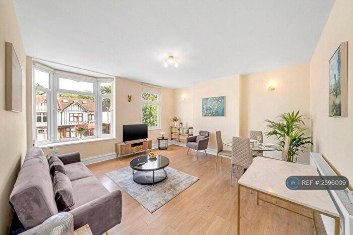 2 Bedroom Flat To Rent In Cranbrook Road, Ilford, IG2