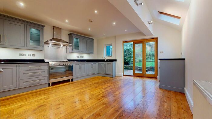 4 Bedroom Property To Rent In Fawe Park Road, London, SW15