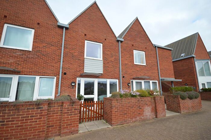 1 Bedroom Town House To Rent In Ainslie Place, Lymington, Hampshire, SO41
