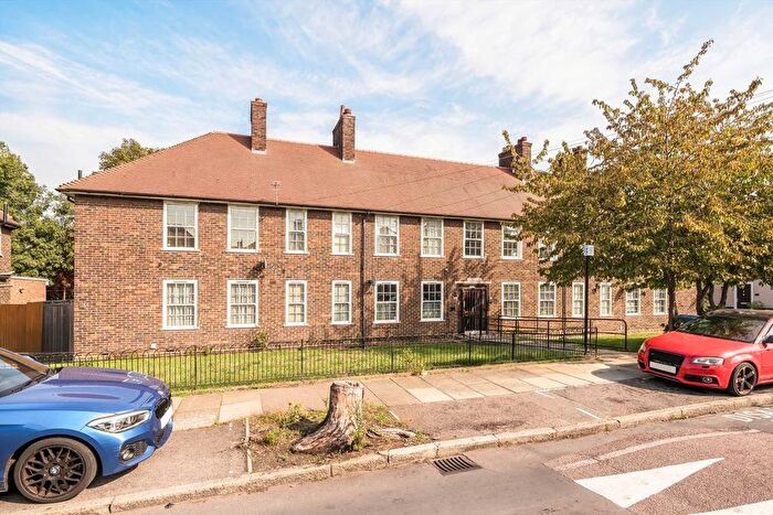 1 Bedroom Flat For Sale In Inigo Jones Road, Charlton, SE7