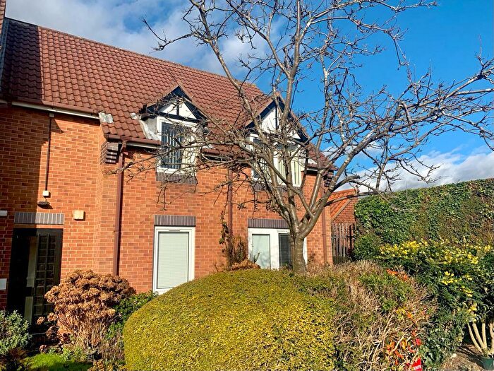 1 Bedroom Flat For Sale In Haldenby Court, West End, Swanland, HU14