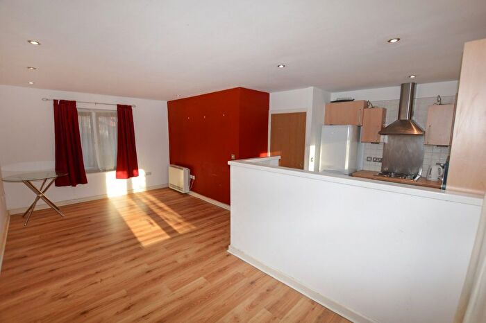 2 Bedroom Flat To Rent In Jackson Crescent, Hulme, Manchester, M15