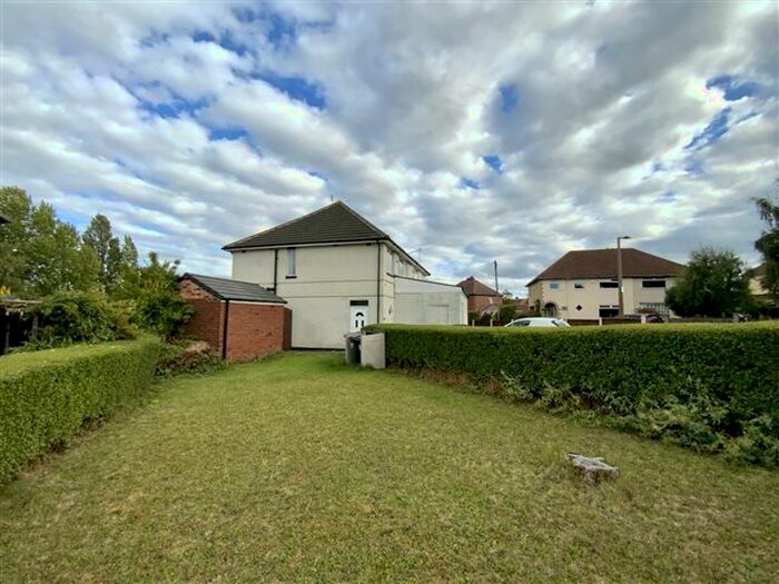 3 Bedroom Semi-Detached House To Rent In Lodge Lane, Aston, Sheffield, S26