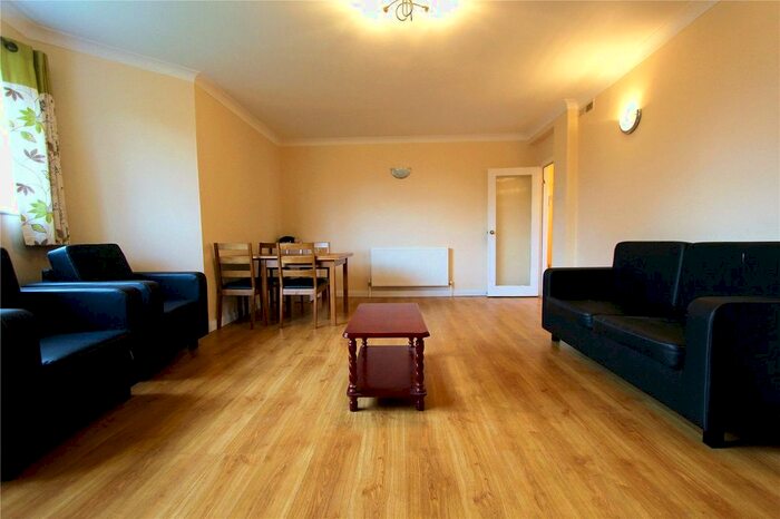 3 Bedroom Flat To Rent In Bilsby Lodge, Chalklands, Wembley, HA9
