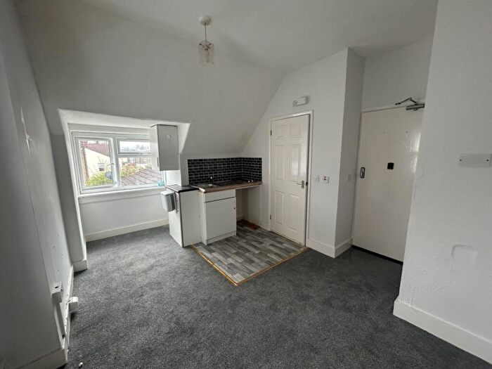 Studio To Rent In Satanita Road, Westcliff-on-Sea, SS0
