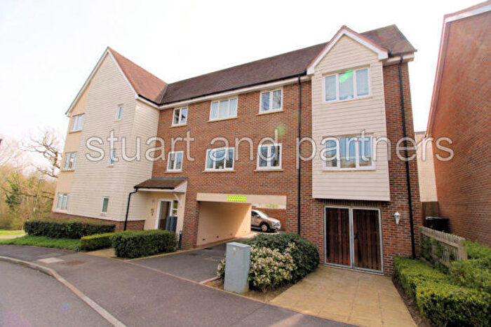 2 Bedroom Apartment To Rent In Bowden Way, Haywards Heath, RH16