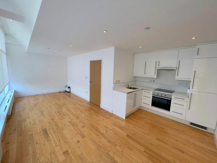 Studio To Rent In Lee Street, Leicester, LE1