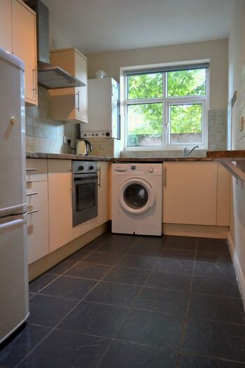 2 Bedroom Ground Flat To Rent In Parkfield Road, Liverpool, Merseyside, L17