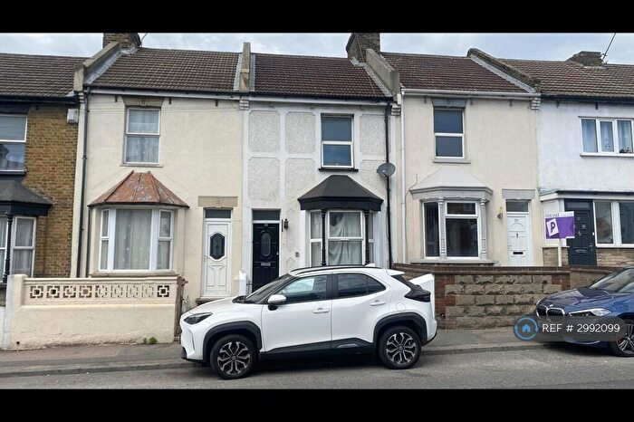 3 Bedroom Terraced House To Rent In Ingram Road, Gillingham, ME7