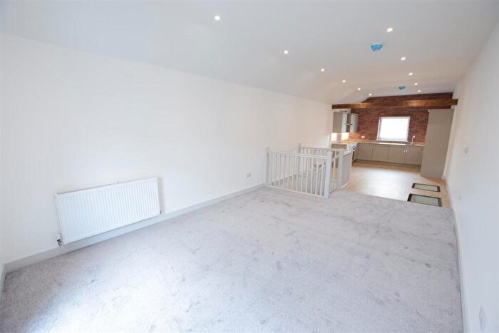 2 Bedroom Apartment To Rent In Gas Lane, Navenby, Lincoln, LN5
