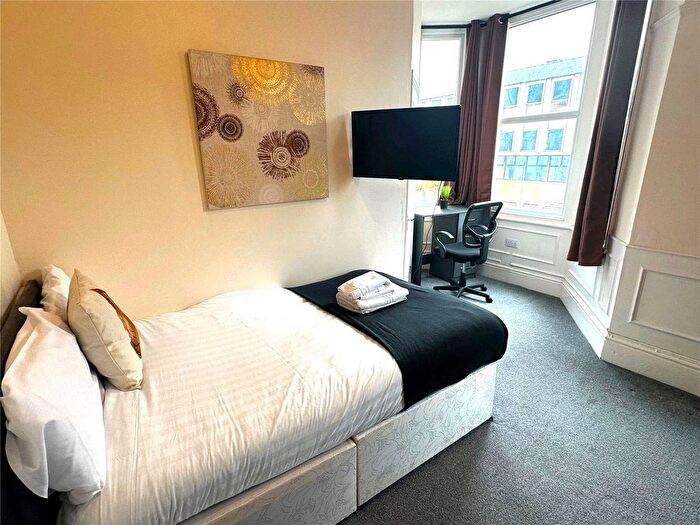 6 Bedroom Terraced House To Rent In Albert Road, Middlesbrough, TS1