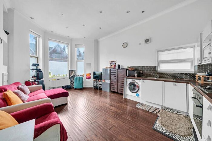 2 Bedroom Flat For Sale In Hammelton Road, Bromley, BR1