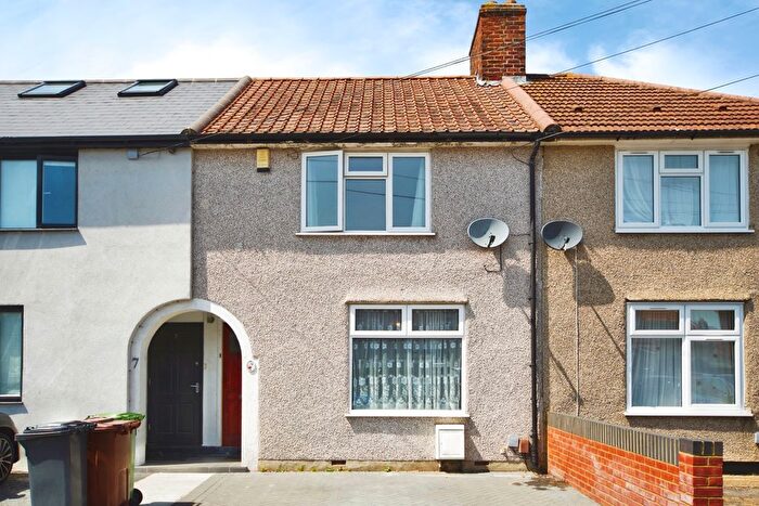 2 Bedroom Terraced House For Sale In St Georges Road, Dagenham, Essex, RM9