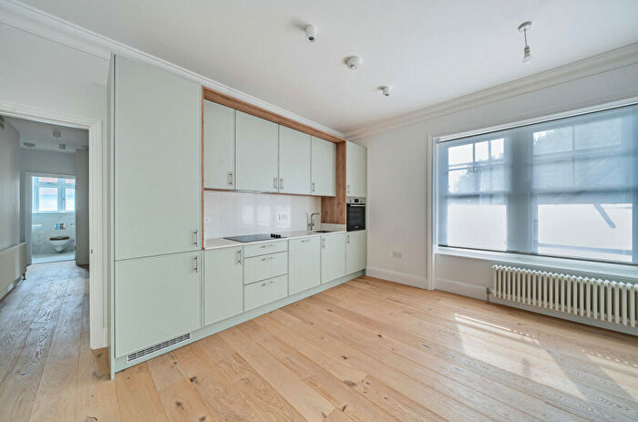 2 Bedroom Apartment To Rent In Ferncroft Avenue, Hampstead, NW3