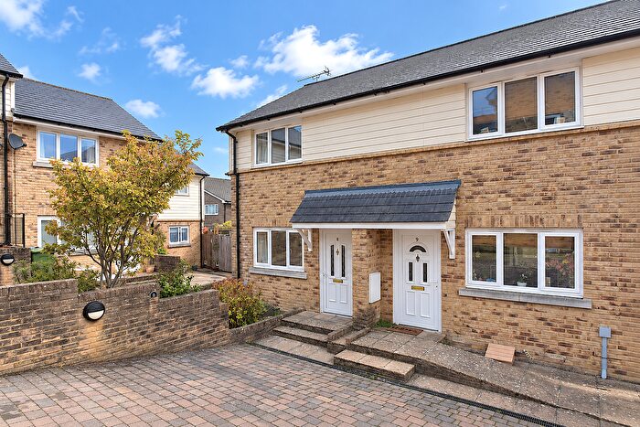 2 Bedroom Property To Rent In Trent Mews, Cowes, PO31