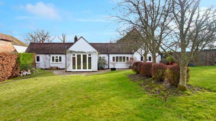 2 Bedroom Bungalow To Rent In Ruckmans, Oakwood Hill, Ockley, RH5