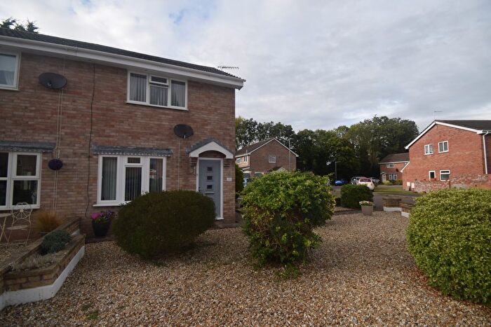 2 Bedroom Semi-Detached House To Rent In Blenheim Road, Bridgwater, TA6