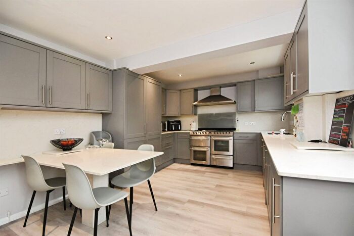 4 Bedroom Detached House For Sale In Marston Beck, Chelmer Village, Chelmsford, CM2