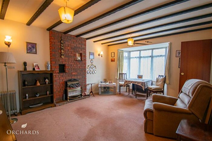 2 Bedroom Detached Bungalow For Sale In Hawthorn Close, Ampthill, MK45