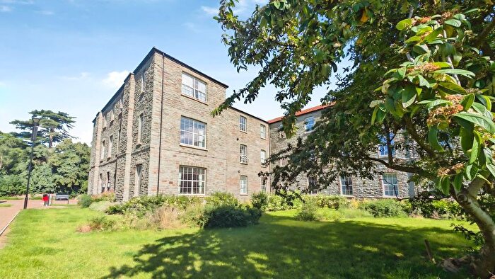 2 Bedroom Flat For Sale In Captains Garden, Fishponds, Bristol, BS16