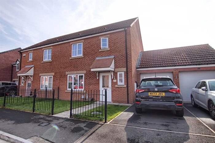 3 Bedroom Semi-detached House For Sale In Taurus Close, Stockton-On-Tees, TS18