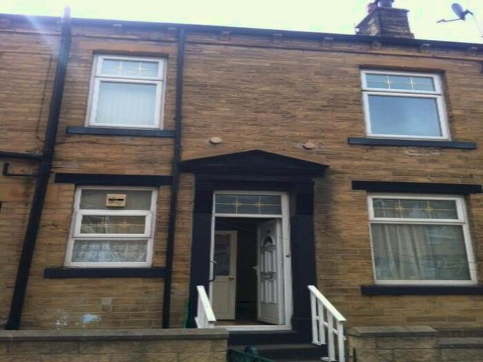 2 Bedroom Property To Rent In Ventnor Street, Bradford BD3