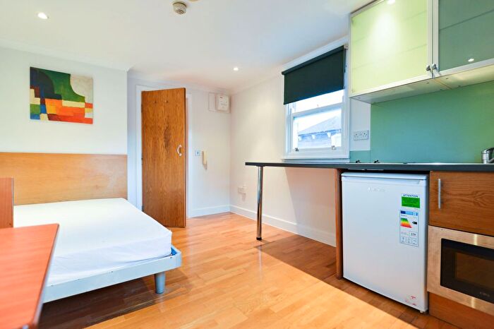 Studio To Rent In Shepherds Bush Road, Brook Green, W6