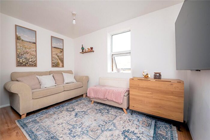 1 Bedroom Flat To Rent In Hatfield Road, St. Albans, Hertfordshire, AL1