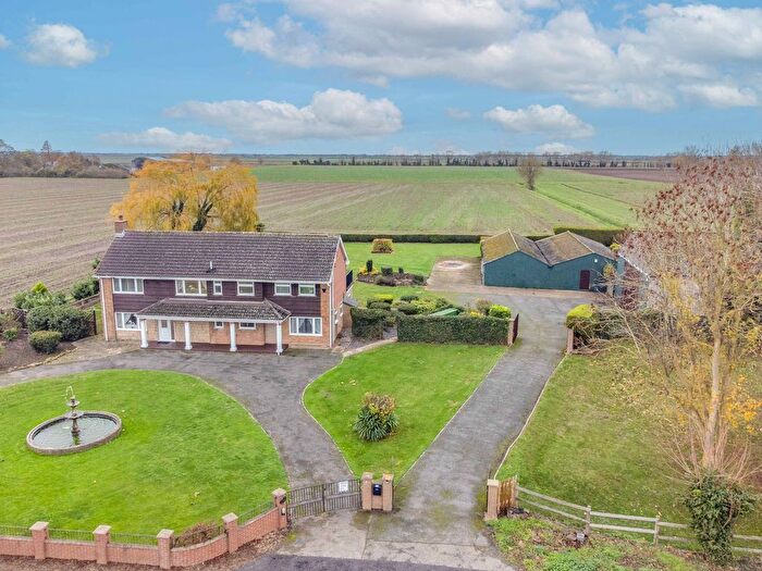 5 Bedroom Detached House For Sale In Padgetts Road, Christchurch, PE14